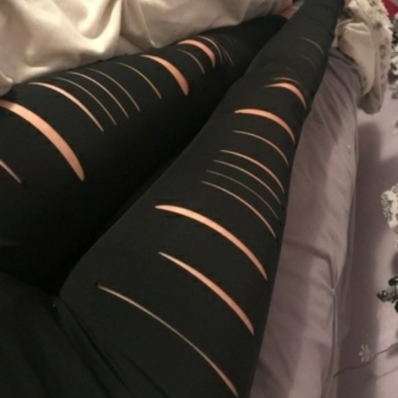 ♥ 2x Host Pick! ♥️ Black Ripped Leggings - Sale! - Picture 2 of 4